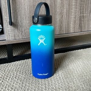 NEVER USED Blue ombré Hydroflask
